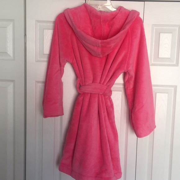 Pink Robe - Picture 3 of 3